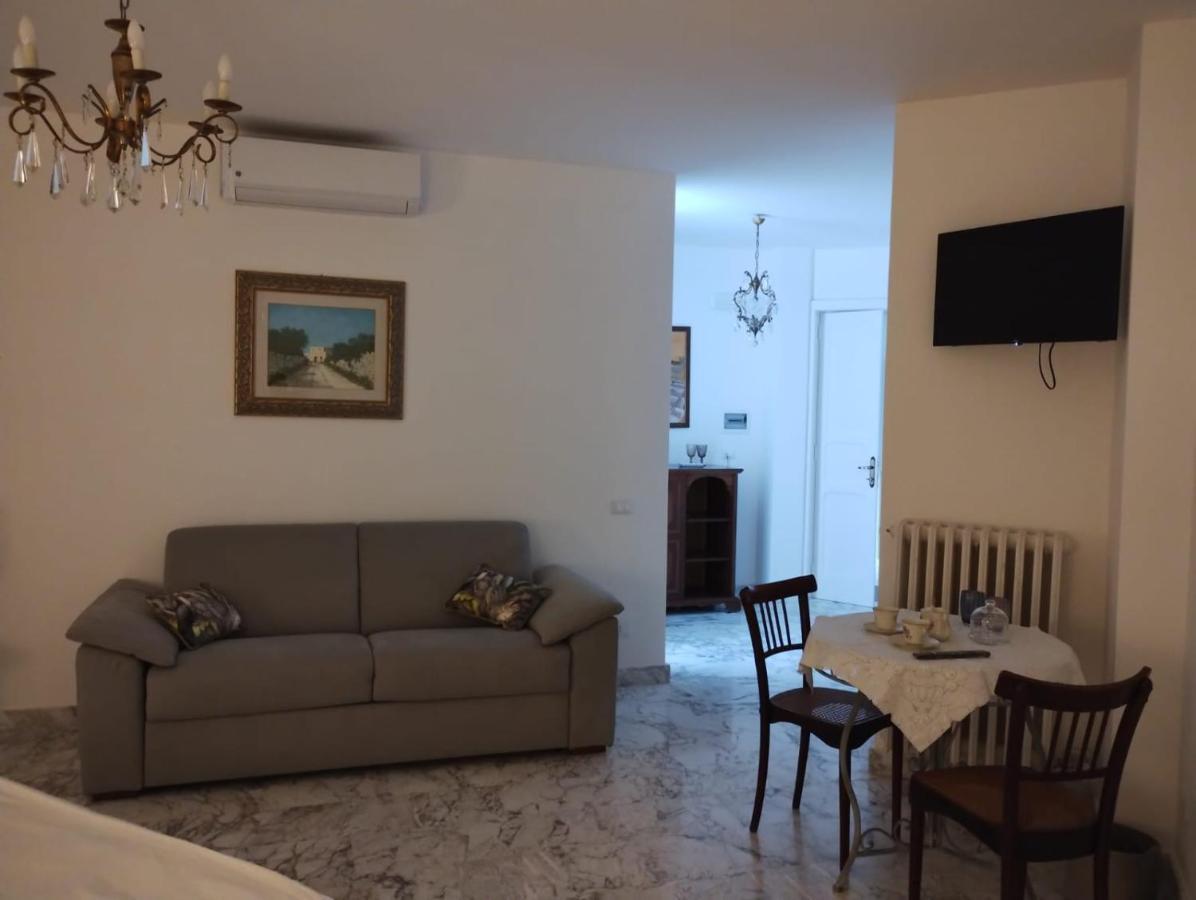 레체 Il Giardino Della Scuncerta B&B 외부 사진