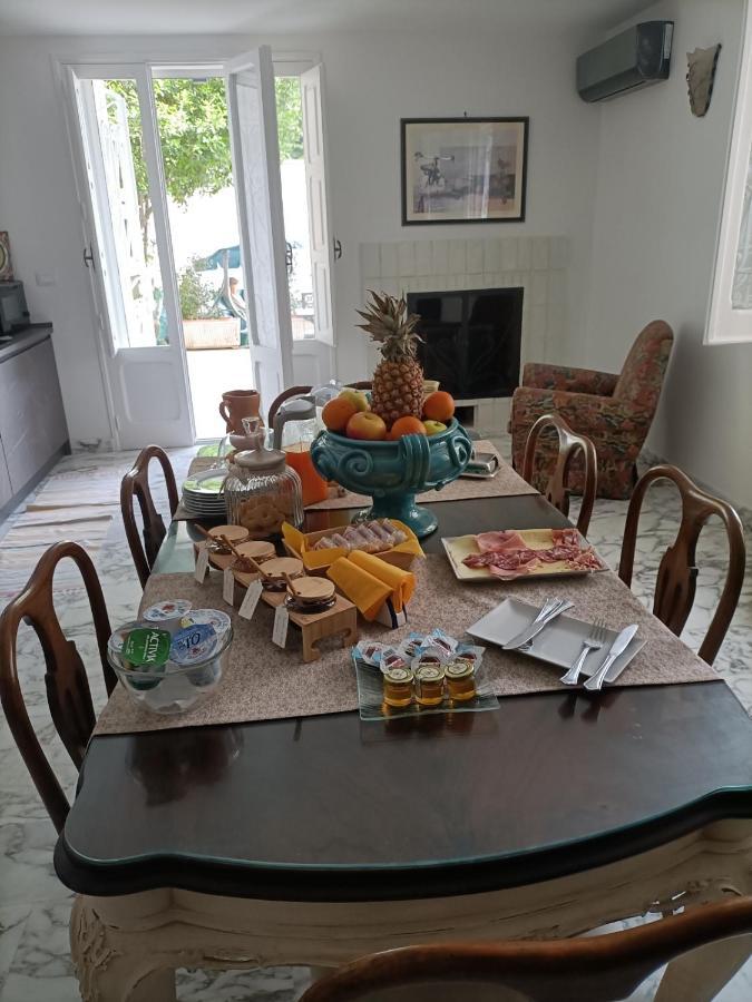 레체 Il Giardino Della Scuncerta B&B 외부 사진